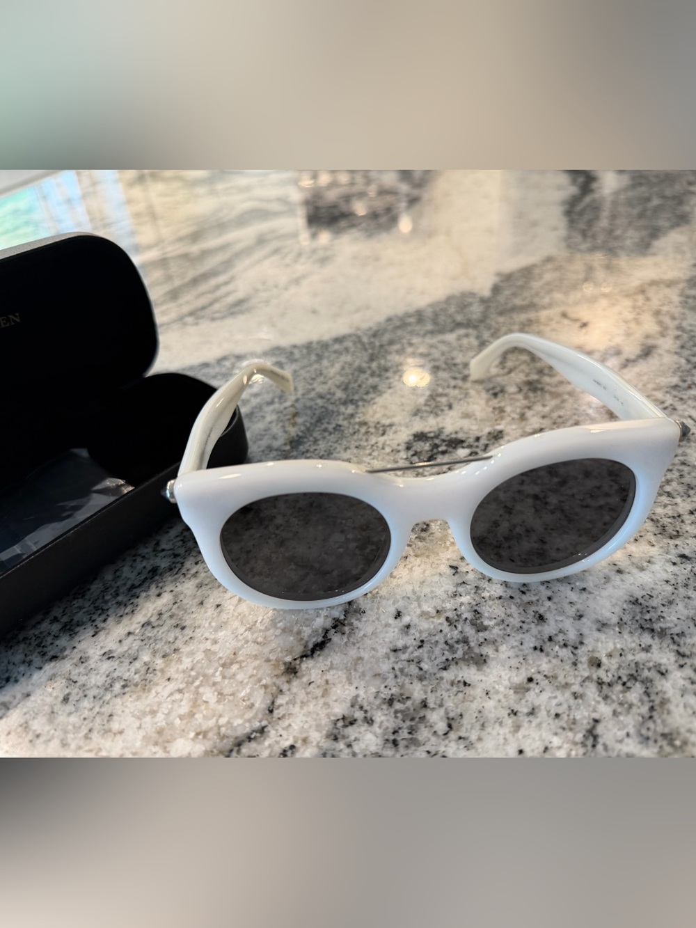 Alexander McQueen piercing bar sunglasses 🕶️